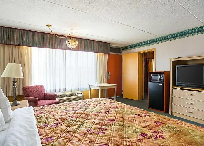 Rodeway Inn & Suites